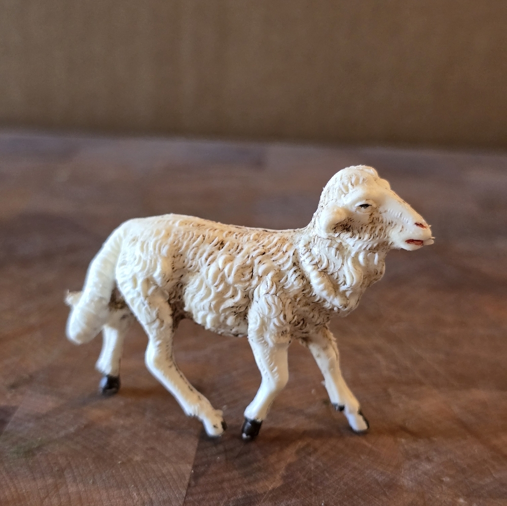 Nativity Figures - Picture 6 of 8